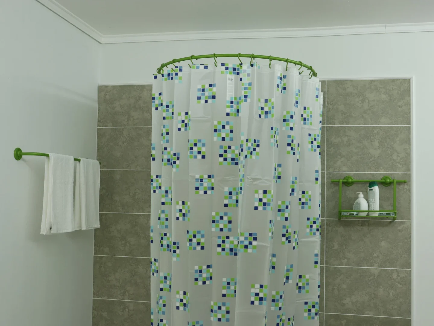 U-Shaped Oval 180 degrees Shower Curtain Rod for Bathroom, Fitting and Dressing room for Wall Mounting - Image 2