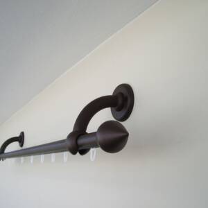 Single Curtain Rail for Window with Rollers, Curved Wall Brackets and Bell Ends