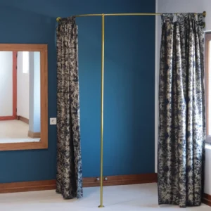 Corner Standing Oval Fitting and Dressing Room for Wall Montage with 1 Straight Floor Support- 210 cm(83") High